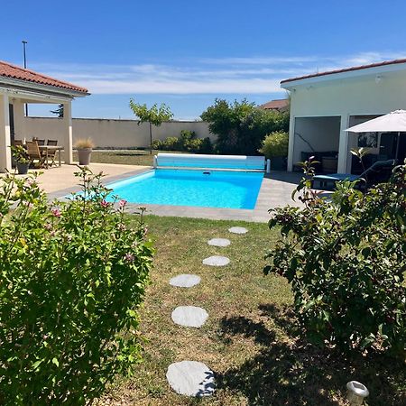 Gite Bambou Avec Piscine Saint-Andeol-le-Chateau Exterior photo