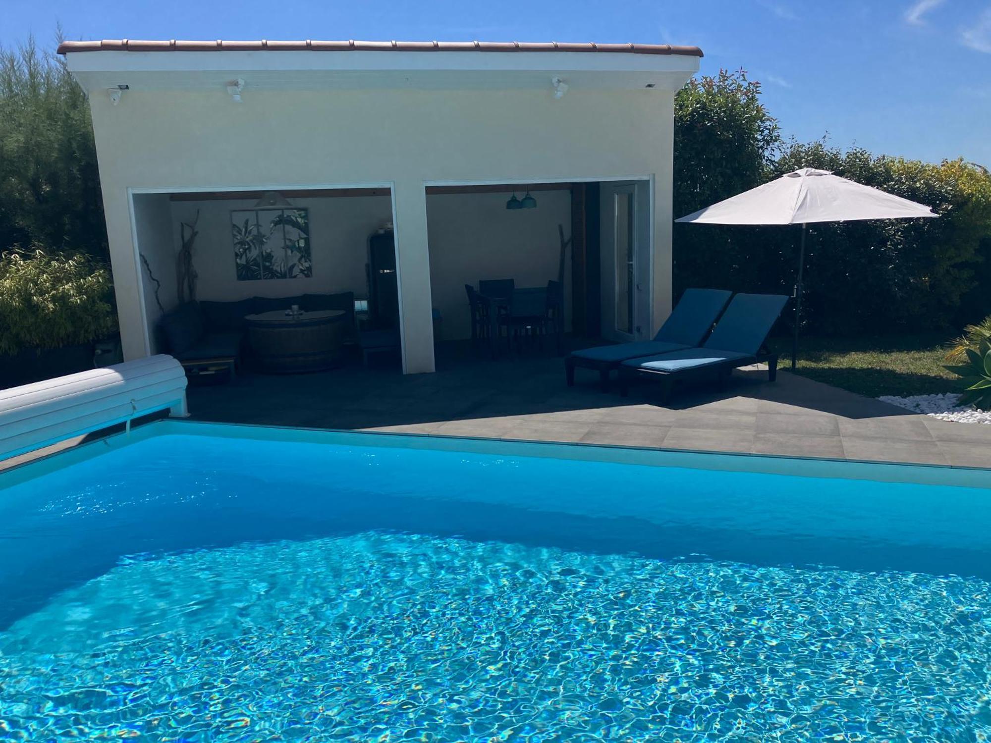 Gite Bambou Avec Piscine Saint-Andeol-le-Chateau Exterior photo